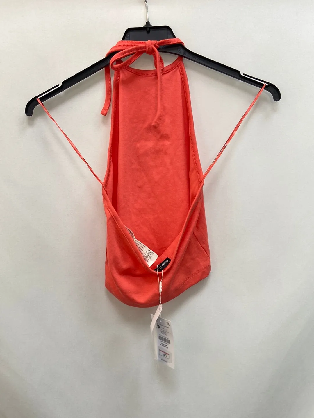 BERSHKA.Croptop naranja T.XS