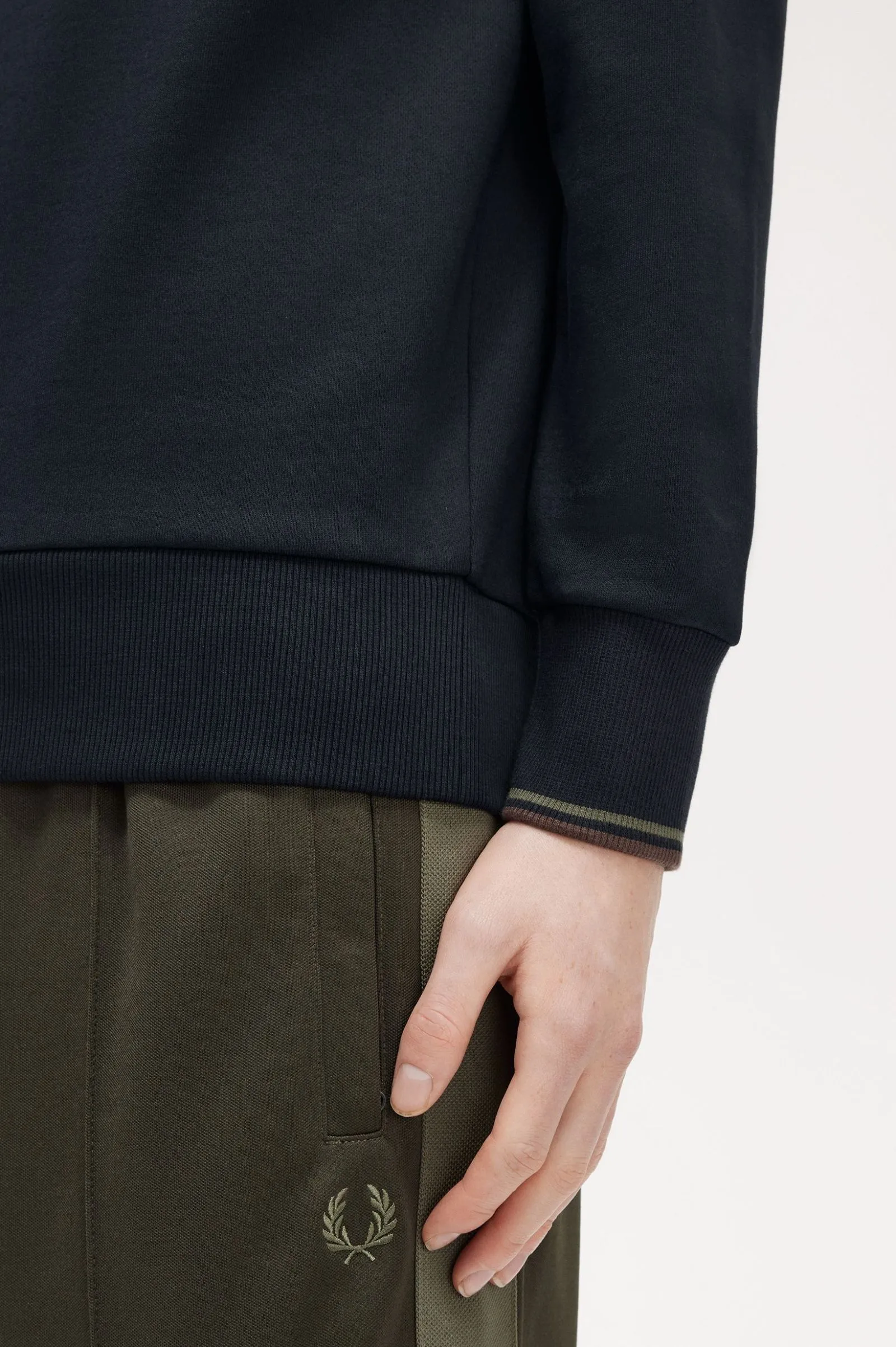 Sudadera con cuello redondo