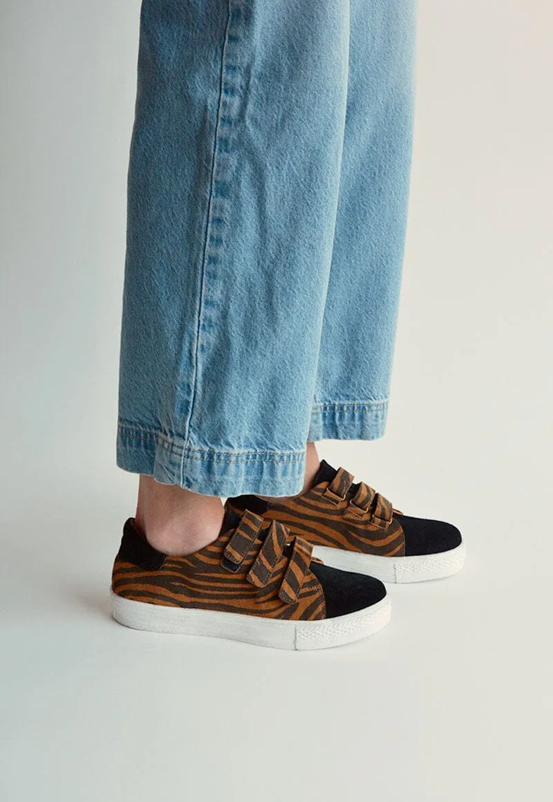 Zapatilla Mujer / Eucalipto Print Negro