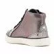 Zapatos abotinados QUETS! plateada con estrellas negras